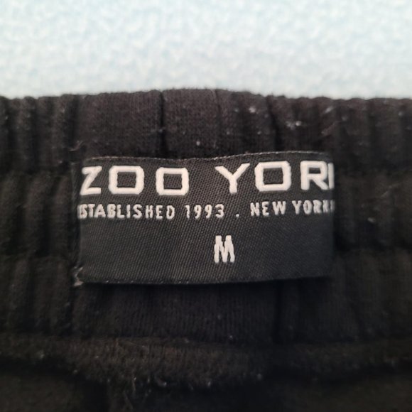 Zoo York black sweat pants with zippered pockets. Size M. - Picture 4 of 10